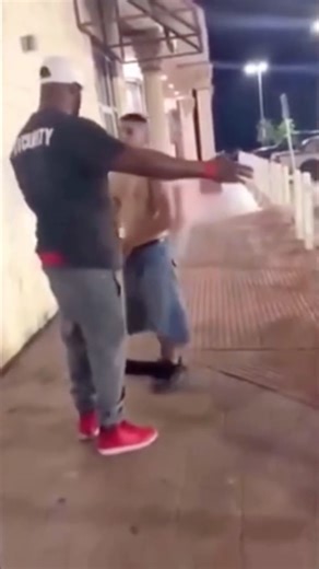 ADONIS | DET-DFW • BODYGUARD + AUTHOR | Who was wrong 😳 ‼️these videos is for learning purposes only ‼️ My private course “The Bodyguard Blueprint” is now live for subscribers... | Instagram