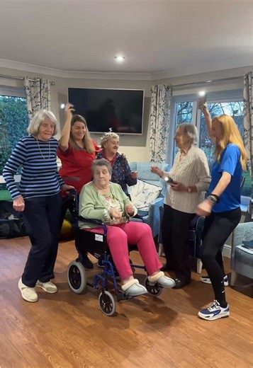 Content warning: flashing visuals (and some epic dancing 💃) 🎥 - @kingsleyhealthcare 📍 - Timperley Nursing Home #fyp #carehome #trend #dance #dancing
