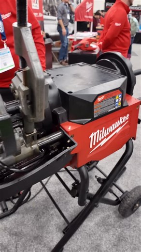 ©Jose Reyes♏| PLUMBING BUSINESS OWNER | 🔴 Milwaukee’s Threading Machines — Quick Breakdown • 100% Cordless Power (MX FUEL™ & M18 FUEL™) — no cords, no generators • Threads up to... | Instagram