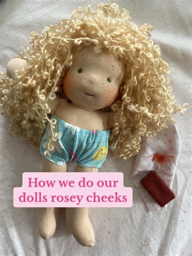 We use a coloured beeswax crayon by Stockmar to create the rosey cheeks on our dolls. Every doll comes with a ‘blush kit’ to freshen up her cheeks over time ❤️ This is how you apply it! #bambolettadolls #waldorfdoll #localmade #madeincanada #heirloomtoy #collectibles #slowplay