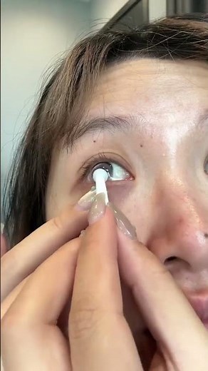 Eye Lens Tutorial: How to Choose, Apply, and Care for Colored Contacts #makeuptutorial #makeup