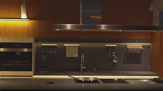 #häckerkitchen #germanmade #customkitchens #showroom #szr #displaykitchen #bespokekitchen #kitcheninterior #kitchendesign | Häcker Kitchens Dubai