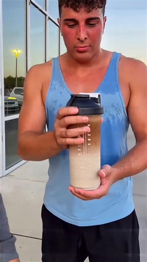 Shake Pranks #prankvideo #funny #comedy #prankshorts