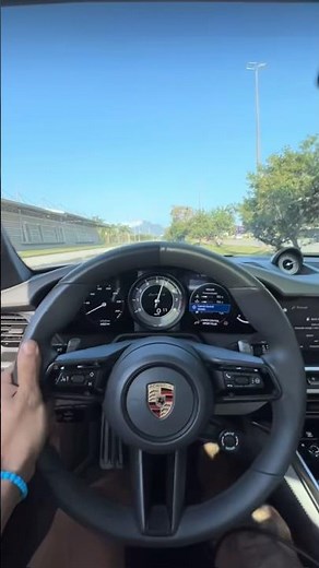 THE PORSCHE 911 TURBO S ACCELERATION