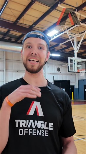 Team Triangle Offense 🔺 on Instagram: "Triangle Offense and NBP Performance hosted the first Crossover Series this preseason! 🔺🔥 This camp laces the worlds of strength and conditioning with live court work! 💪🏀⚡ Our players received film study from college coaches 🎥📈 and mentorship sessions from active college players. 🤝🔥 Want to get involved?? 👀 Comment WORK to get into the next camp! 💯‼️ #trioway #ballislife #hoopstudy #workout #training #basketball"