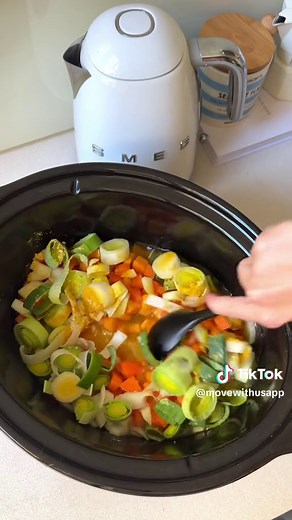 Warm and Delicious Slow Cooker Pumpkin Soup Recipe