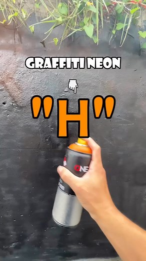 2.8M views · 39K reactions | Cách vẽ chữ “H” tự biết phát sáng siêu đơn giản theo phong cách Graffiti Văn Minh 﫶 Graffiti VĂN MINH - VÔ ĐỊCH TRONG TẦM GIÁ !#graffiti #vetranhtuong #GVM #graffitivn #graffitihanoi #hiphop #dawn #podsystem #billiards #barber #hanoi #musicbox #decor #decoration #letter #alphabet #neon | Graffiti VĂN MINH | Facebook