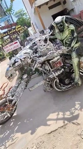 Alien comming #predator #alien #cosplay #costume