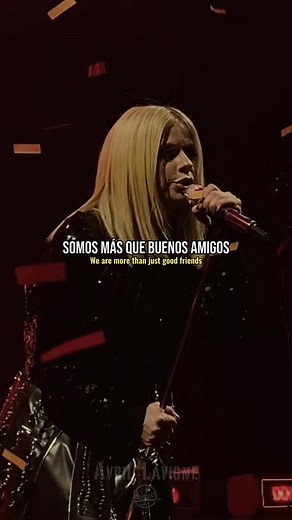 Sk8er boi - Avril Lavigne #avrillavigne #sk8erboi #skaterboy #rock #alternative #poppunk #Worldcores #subtitulosenespañol #lyric #tbt #foryou #parati #Viral #typ #Band #memories #music #imissyou #2000s #oldschool #skate #punk