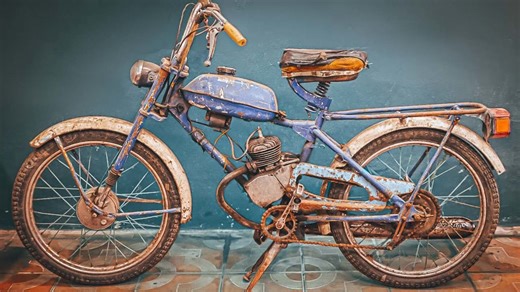 Vintage Motorcycle with Pedals Restored – Full Engine Rebuild and Restoration Journey