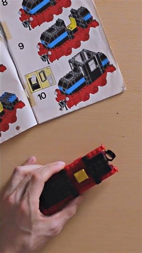 Vintage LEGO® Speed Build: the alt build of 1985 Trains Set 7715 "Push-Along Passenger Steam Train"