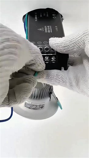 Aluminum linear light installation. #lamp #light #led #smarthome #lightingdecor #homedecor #lightingdesign #lampdesign #interiordesign #lampfactory #ledstriplights #ledstrips #diy #installation #designer #architect #architecture #instagood #home #atmosphere #aleadhome #aleadlighting | Alead Lighting