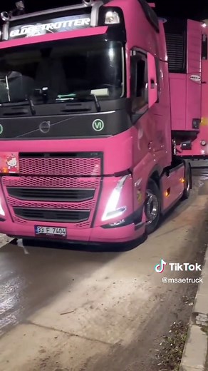 Innovative Logistics Solutions for Lorry Transport | Truck Management