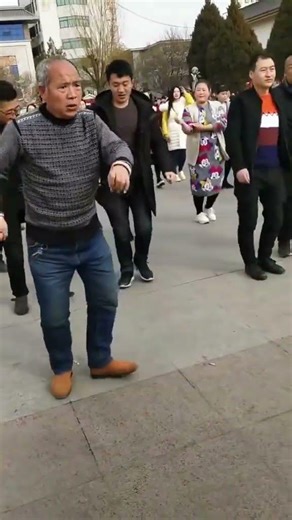 Grandpa Do not disturb mode has been turned on.#Soul Dancer#Square dance let s do it