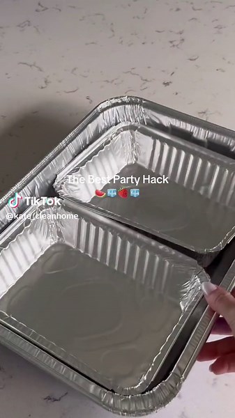 The Best Party Hack 🤩🧊🍉 #LifeHack #party #partyhack #partyideas #partytips #partytime #fruitplatter #fruit #fruitplatterideas #partyplanner #momhacks #hack #foodie #summerhacks