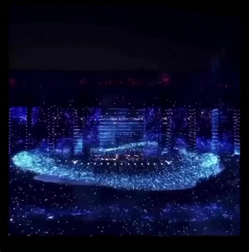 #displaytechnology #esports #ledscreen #leddisplay #transparentledscree #holographic #realtimespatialmapping #gamingtechnology #innovation #led | Alina Dominika .