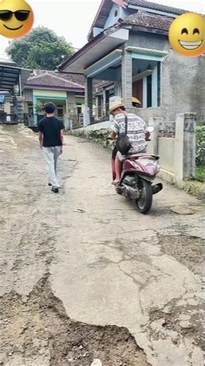 Funny Moments That Will Crack You Up #Shorts #comedy #funny #viralvideo #shortdvideo #trending #Fyp