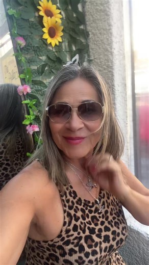 Videos de Pia bella bella VENTA DE ROPA (@piabellabella) con “sonido original - PanchoVillaMX🇲🇽”