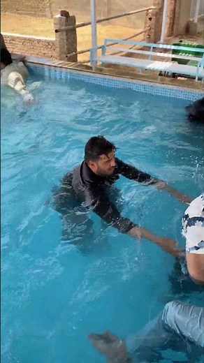 Village Swimming Pool 😍 | Tube Well Bath in Punjab 🇵🇰 #shorts