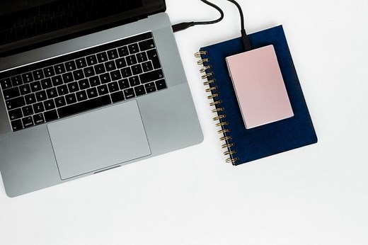 WOWOWはパソコンのみで視聴可能か？必要な準備と見る手順を解説｜kuma-VIDEO