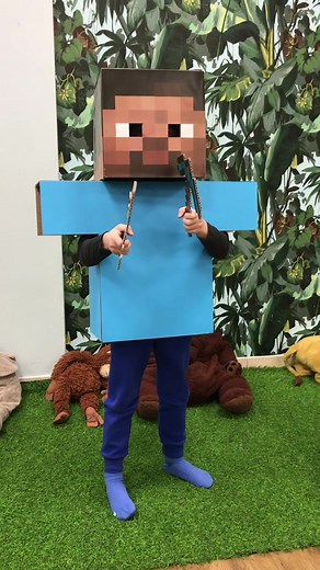 Minecraft Steve costume #diy #minecraft #minecraftsteve #minecraftcostume #diycostumes #diycostume #fasching #faschingkostüm #kostüm #kostümbasteln #easycostume #carnival #halloween #apokries #apokries2023 #stoli #lessmoneyspent #cheapcostume