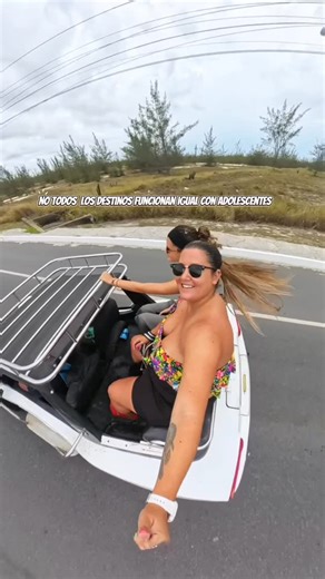🌏 Carolina Abriani | Travel Creator - Experiencias reales on Instagram: "Viajar con una hija adolescente no es lo mismo que viajar sola… y este viaje por Brasil lo confirmó 🇧🇷✨ Búzios fue su favorito por el movimiento, las compras y porque siempre había algo para hacer 🛍️🌴 Arraial do Cabo nos encantó por sus playas increíbles y las excursiones, aunque el clima no nos ayudó todos los días 🌊☁️ Y Río de Janeiro es un destino espectacular, pero siento que se disfruta más en otra etapa de la vi