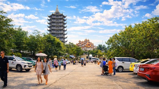 Linh Ung Pagoda and Lady Buddha Da Nang tour (4K)