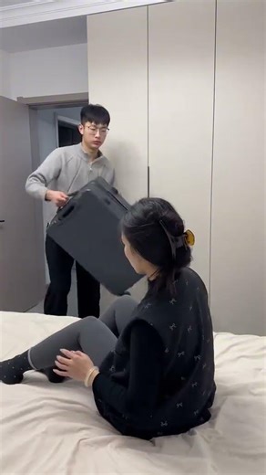 破解冷战僵局，幽默新视角