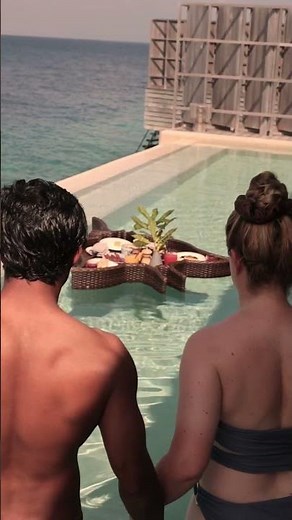Kudadoo Maldives Private Island - Floating Breakfast