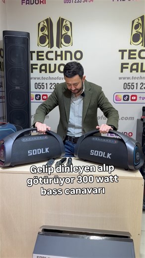 300 watt rms çift kablosuz uhf mikrofon uzaktan kumanda bass tiz ayarı mikrofon eko ses ayarı ses efektleri 24000 mah batarya tws özelliği 📦ücretsiz kargo 22000₺ sınırlı stok 📍istanbul Beylikdüzü beylicium avm içindeyiz ☎️profilimizdeki sipariş hattımızla iletişime geçebilirsiniz #bass #karaoke #techno | Technofavori