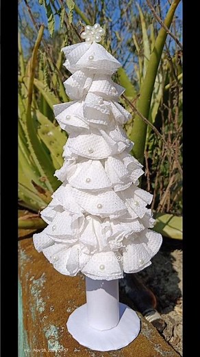 DIY Christmas tree from tissue paper