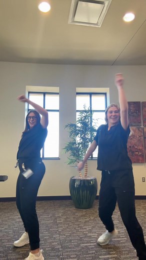 Fun Dance Routine with Boots Stop Working Theme