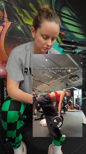 Grip crapping out? Try straps. The style I'm wearing in the video are my personal faves The ones I'm using in the video are @versagripps You can get a similar style at a budget with @beargrips too Not an add or anything, just the ones I've used for fuckin years 😂 I've linked a vid with a breakdown of other straps too (The gym kind, don't get excited x) Comment "TRIAL" to jump up on my app for 7 days and pick up your next training program for FREE 🥰 | Henley Nutrition and Fitness