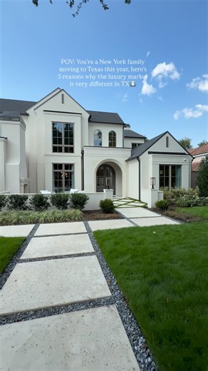 Here’s what surprises most New Yorkers ⬇️ 1️⃣ Luxury = lifestyle, not just a zip code In Texas, acreage, privacy, top-rated schools, and space to actually live matter more than a prestigious street name. 2️⃣ New builds are a major advantage Custom and semi-custom homes with modern layouts, energy efficiency, and builder incentives are common—especially compared to NY. 3️⃣ Property taxes > purchase price Texas has no state income tax, but property taxes vary wildly by area. Strategy matters more 
