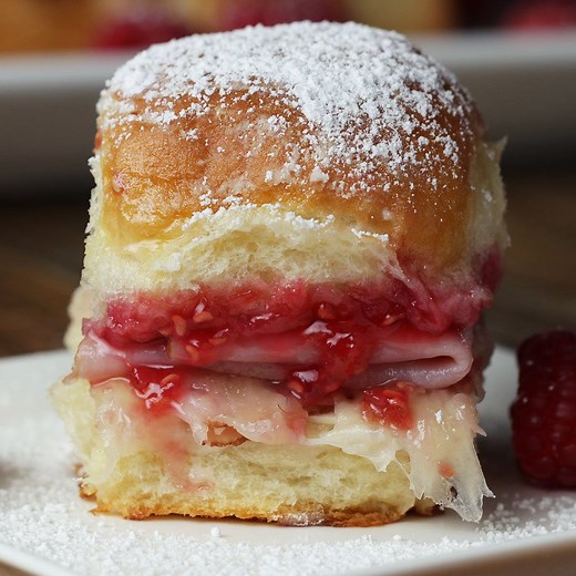 3.2M views · 6.2K shares | Make your party unforgettable with these delicious Monte Cristo sliders. Easy and sooo delicious! Get the recipe: https://tasty.co/recipe/monte-cristo-pull-apart-sliders | Tasty | Facebook