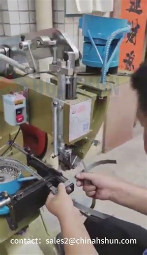 Maximize efficiency! The SX60 makes belt riveting fast, accurate and stable #pipe #machine #factory