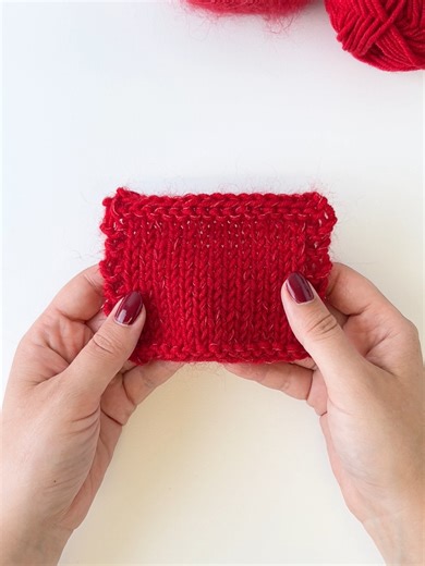 Love combining merino wool and silk? Then give this rich red combination a try, by working together DROPS Big Merino 27, crimson red and DROPS Kid-Silk 14, red. Our knitted sample has a knitting tension of about 13 stitches = 10 cm using 7 mm needles, which is a perfect fit for patterns in knitting tension group 13 - 12 stitches. Read more about this yarn combination and find free patterns that you can make with it on our site. #dropsbigmerino #dropskidsilk #dropsdesign #dropsyarncombination