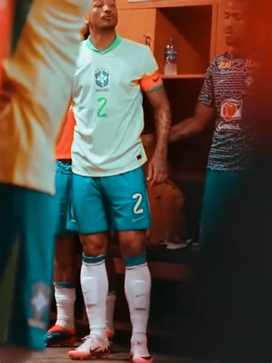 DISCURSO MUITO EMOCIONANTE DO DANILO! Antes da partida contra os EUA, o capitão da fez essa baita preleção. Que esse grupo esteja cada vez mais forte! - CBF TV