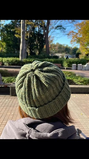 今年ももうすぐクリスマス🎄 私好みのニット帽編んでみました⛄️ #かぎ針編み #編み物 #編み物好きと繋がりたい #ハンドメイド #crochet #