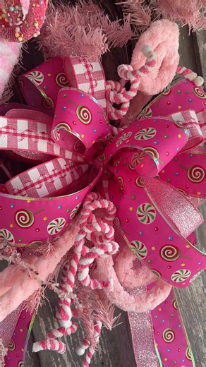 🎀 Want to see how fun holiday magic comes to life in pink? Join me LIVE inside KDS as we build the Pink Christmas Candy Wreath together — layering florals, candy accents, greenery, and texture for a whimsical twist on Christmas. You’ll get the full supply list, step-by-step instructions, and design tips along the way. This is one of those tutorials you’re going to want to save. 👉 Join Kelea’s Design School to get access to this project the exact supplies: https://www.keleas.com/product/kds-liv