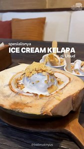 2.2K views · 343 reactions | Spesialinya ice cream kelapa di Ubud!便✨ Di Tukies Coconut Shop, mereka cuma jual satu jenis ice cream—tapi rasanya udah cukup buat bikin ketagihan. Creamy, crunchy dan wangi kelapanya jadi kombinasi yang pas! Kalau main ke Ubud, wajib banget mampir dan cobain langsung biar tau kenapa tempat ini selalu rame! 懶 #ubud #tukiescoconut #wisatabali #bali #balimaknyus | Info Kuliner Bali | Facebook