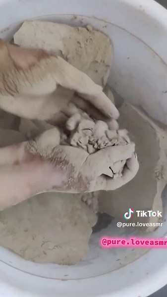 Experience Pure Fluffy Mud ASMR for Relaxation