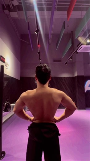 Be Fit, DON’T SKIP! V-Shape Figure 💪🏻 #fyp #pullday #gymrats #gymtok #fitness #fitnessmotivation #bodyunderconstruction #gymboy