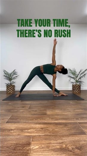 One small step 💚 #yoga #yogainsipiration #yogaposes #wellness #mobility