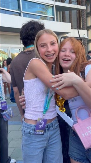 i absolutely LOVED interviewing Ellcee nelson!! she was so sweet!! @N‪@NotEnoughNelsons‬