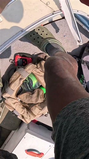 THIS FISH SURPRISED US BOTH😳😭 #fishing #outdoors #shorts