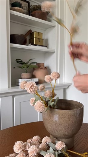 Emily Maldonado on Instagram: "Simple spring flower arrangement especially for a wide mouth vase like this one Comment shop for links #springflorals #fauxflorals #homedecor"