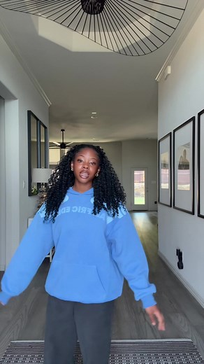 Comfy School Outfit Inspo: Aelfriceden Hoodie Fitcheck