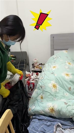 Room is too messy to sleep.Clean up the dirty room.