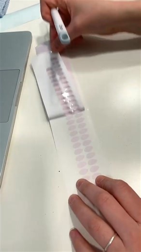 197_If joy were a cup this would be it!🥹💕🎄 #christmaslights #colorchanging #glasscan #icedcoffee #holidaydecor #giftidea | Roy and Pip